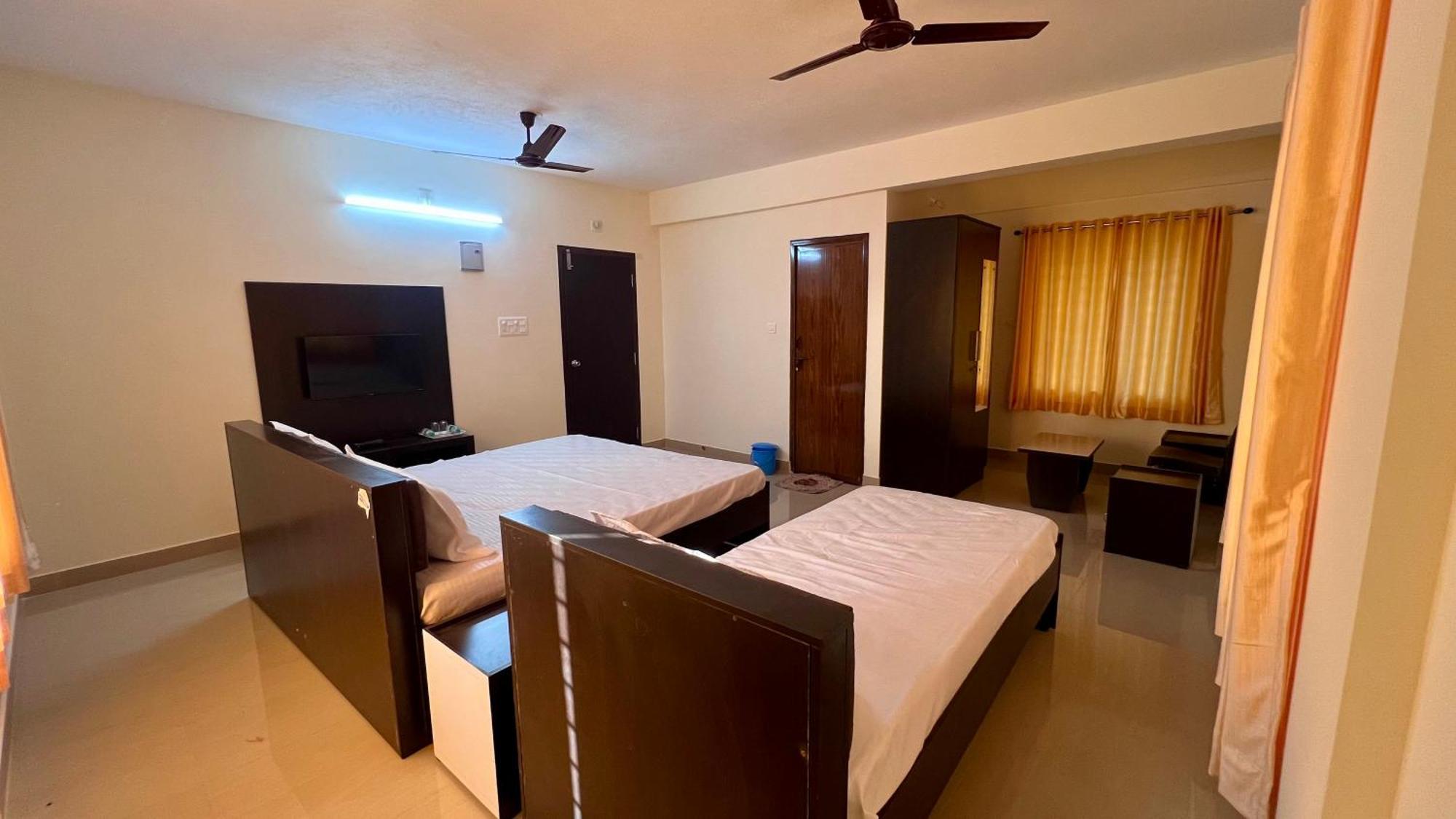 Shree Swarna Comforts Udupi Exterior photo