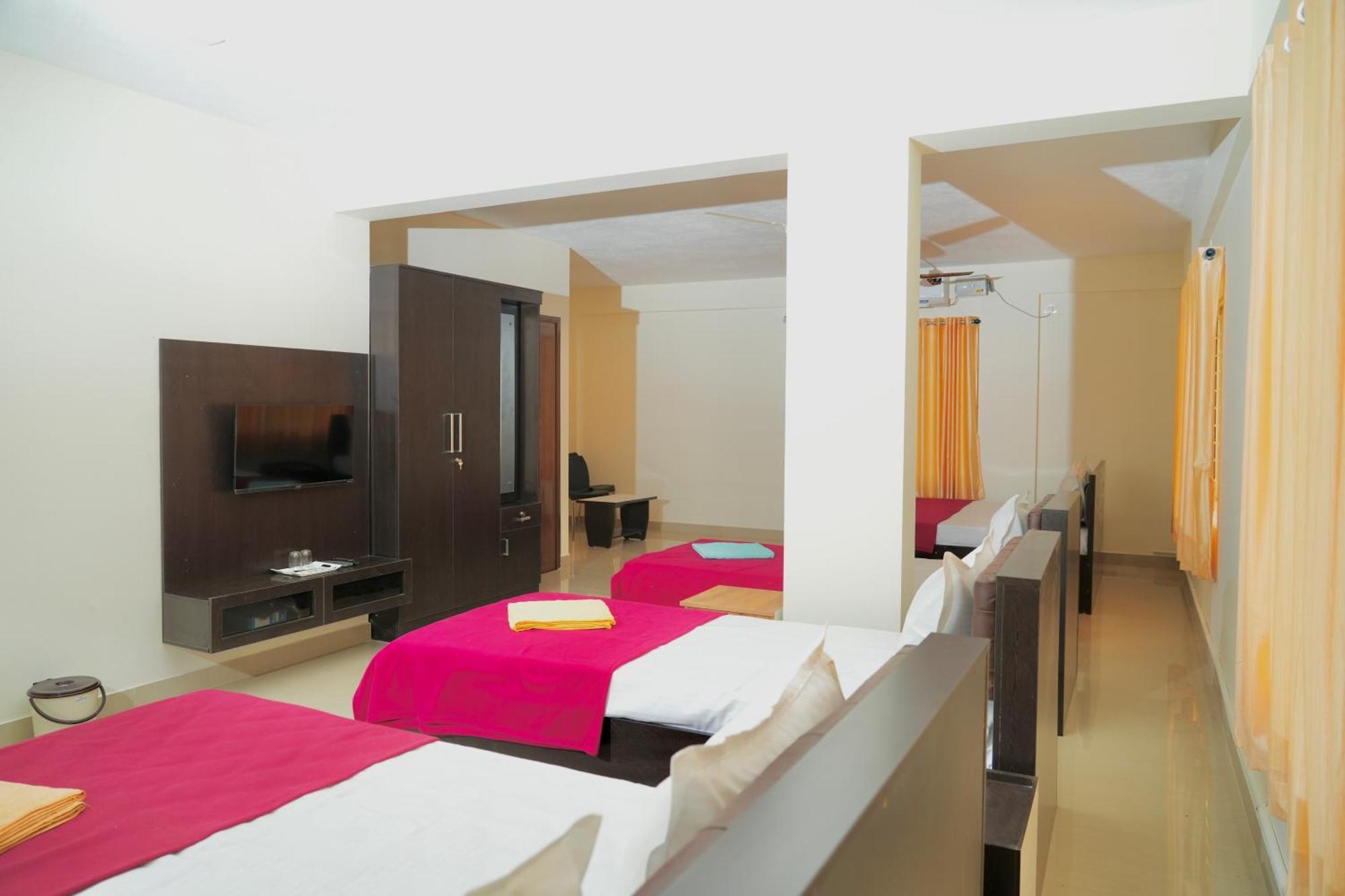 Shree Swarna Comforts Udupi Exterior photo