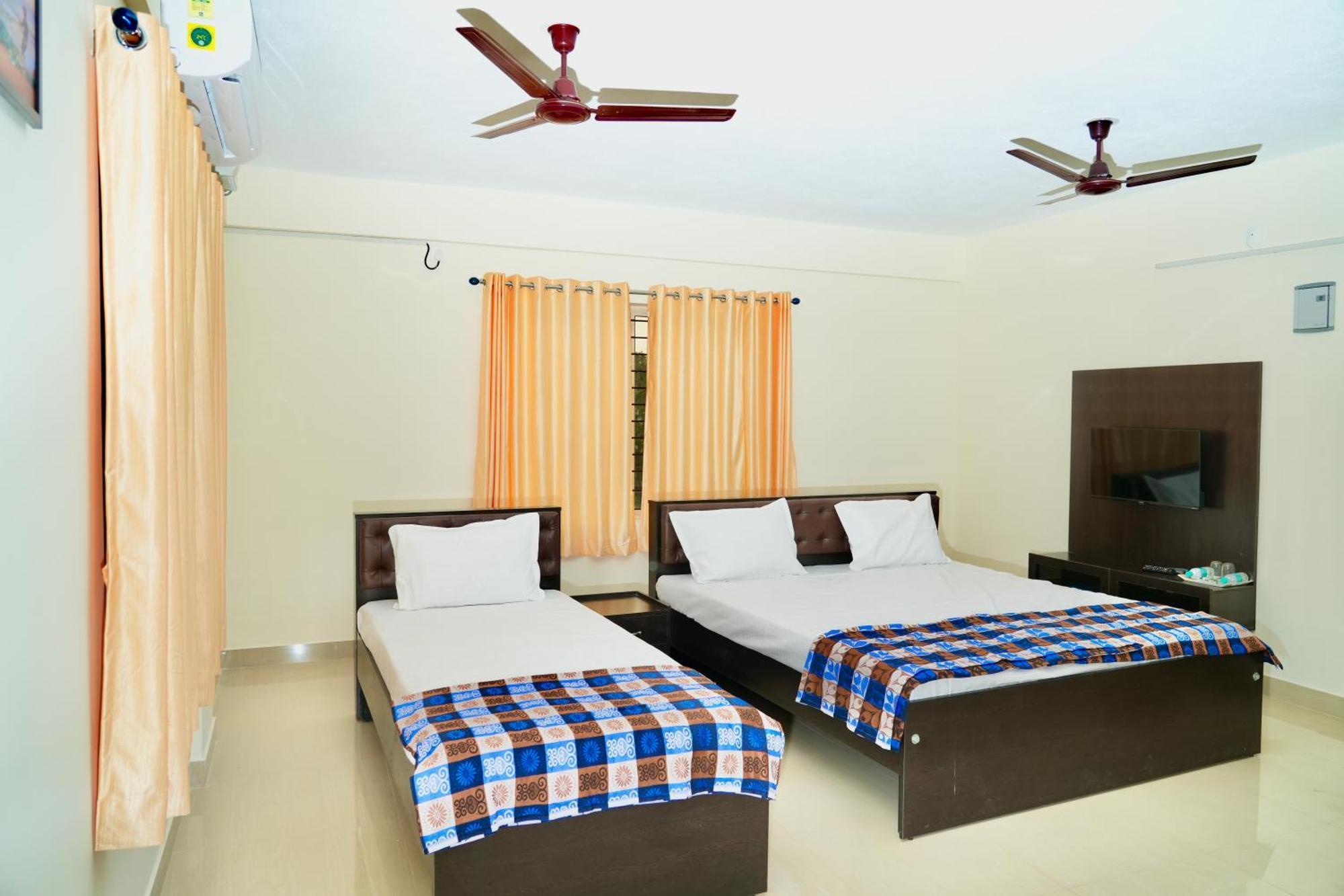 Shree Swarna Comforts Udupi Exterior photo
