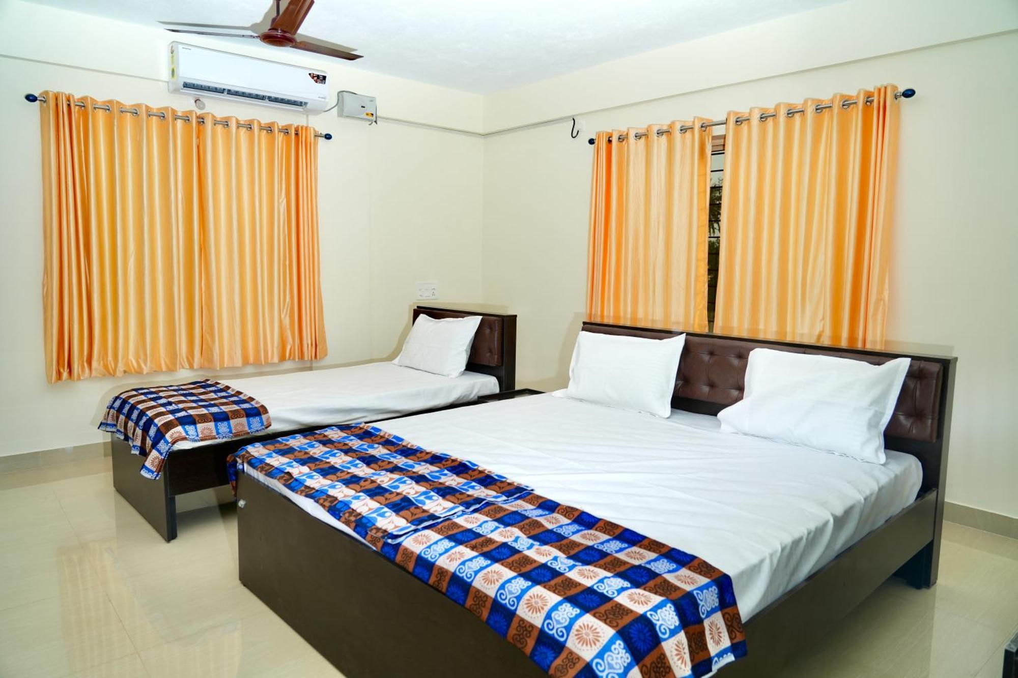 Shree Swarna Comforts Udupi Exterior photo